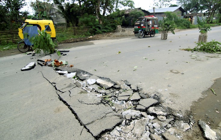 2017-02-11T065456Z_1202021823_RC1E18778430_RTRMADP_3_QUAKE-PHILIPPINES