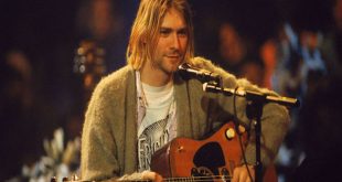 Για 334.000 δολάρια δημοπρατήθηκε η ζακέτα του Kurt Cobain