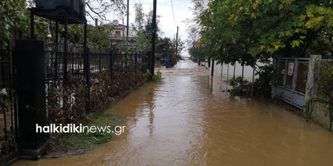 Κλιμάκιο της κυβέρνησης στις πληγείσες από την κακοκαιρία περιοχές της Χαλκιδικής