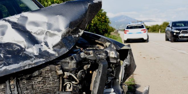 Σοβαρό τροχαίο με τέσσερις τραυματίες στην Εύβοια