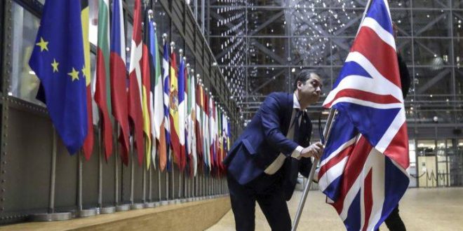 Brexit: Με το «καλημέρα» το Λονδίνο αυξάνει την οικονομική πίεση στις Βρυξέλλες